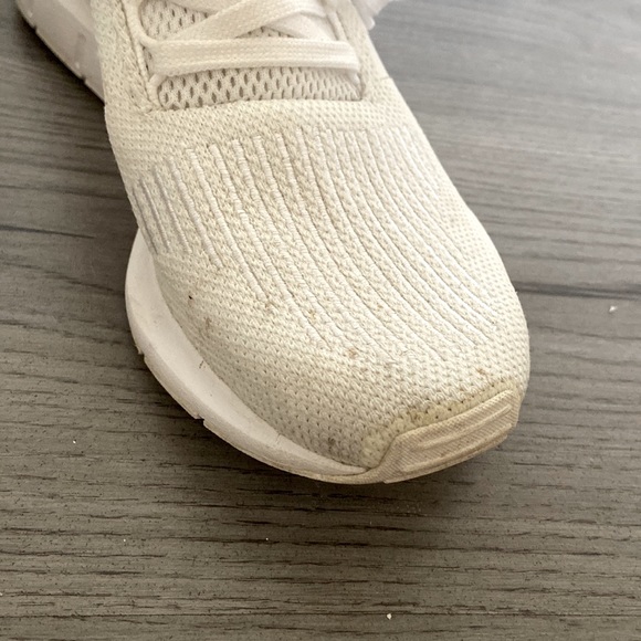 Adidas white, cream, and gold sneakers. Size 8 - Picture 6 of 11